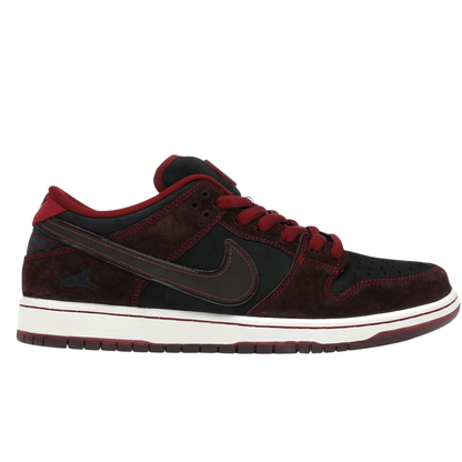 Nike SB Dunk Low Riot Skateshop